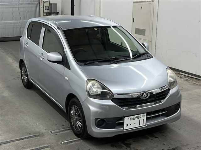 65237 DAIHATSU MIRA E S LA300S 2014 г. (MIRIVE Saitama)